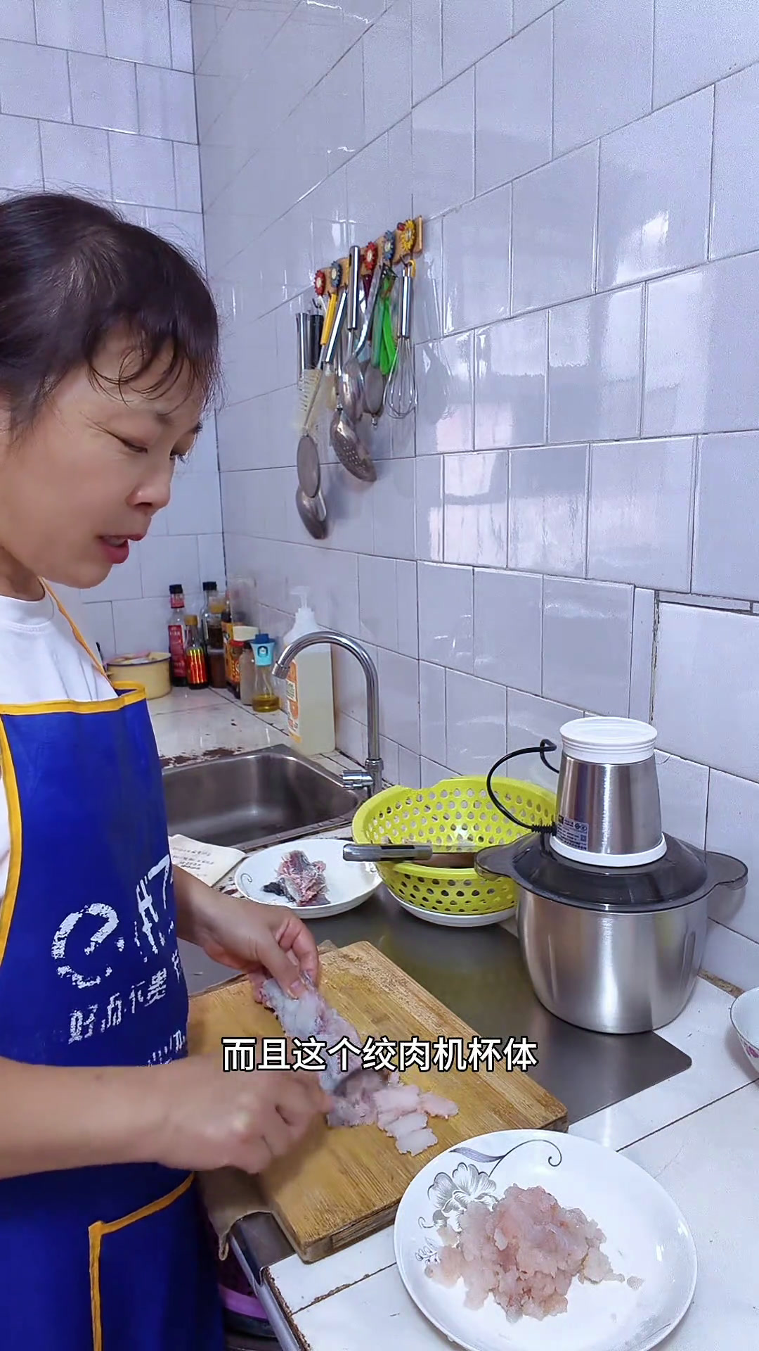 鱼丸子胖头鱼真的适合做鱼丸子,鲜嫩Q弹。充哈师傅,把我今天做鱼丸子的比例分享一哈!利仁绞肉