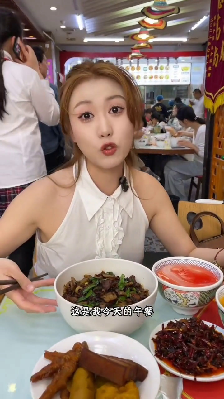 杨小涛跷脚牛肉面也太带劲了!杨小涛跷脚牛肉面跷脚牛肉面杨小涛谁懂这一口的好吃程度太原美食攻