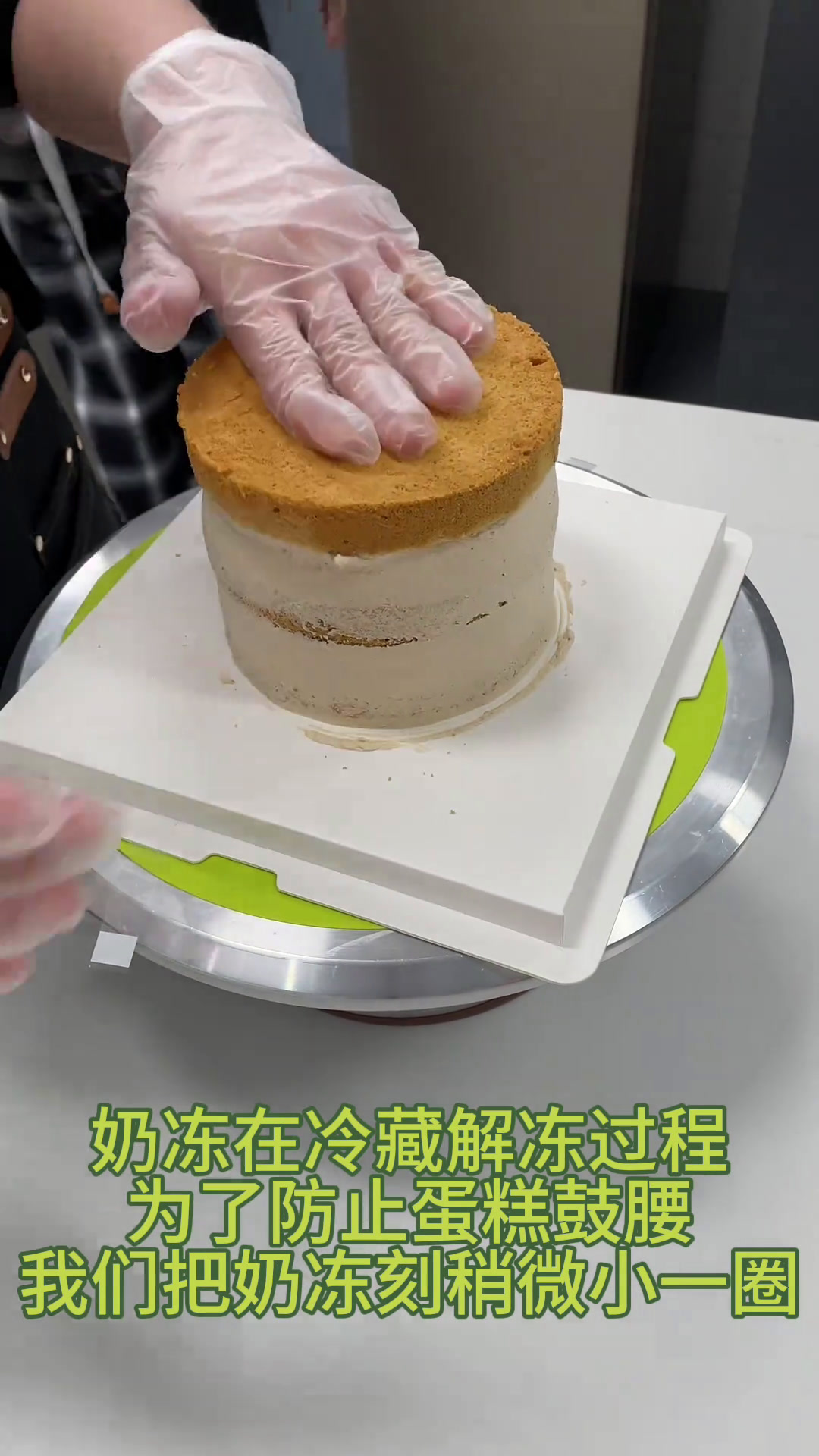 loopy(卡皮巴拉版两大网红集合了生日蛋糕过生日要有仪式感loopy卡皮巴拉蛋糕