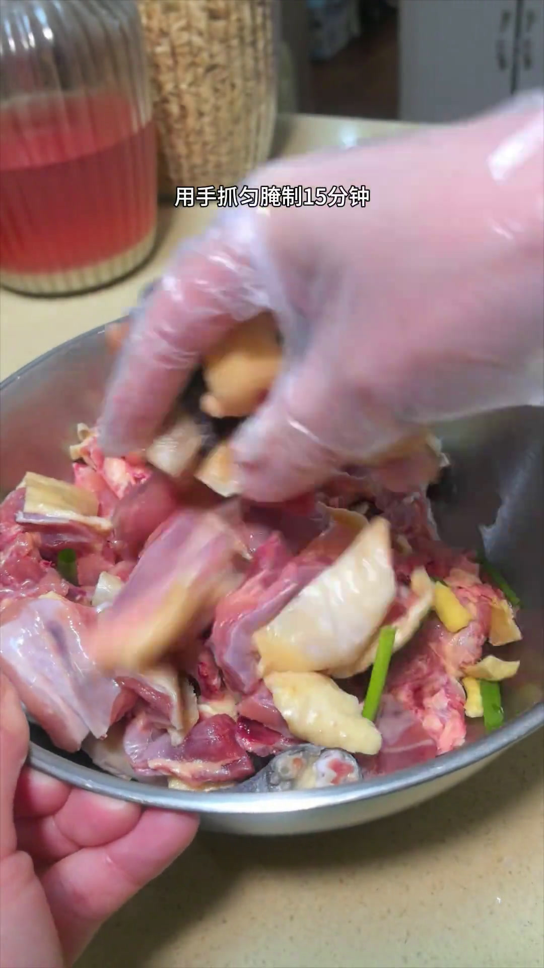 你吃过比脚还臭的青椒豆豉干锅鸡火锅吗?越煮越香拌米饭太好吃了天儿冷吃点啥干锅鸡青椒鸡豆豉辣