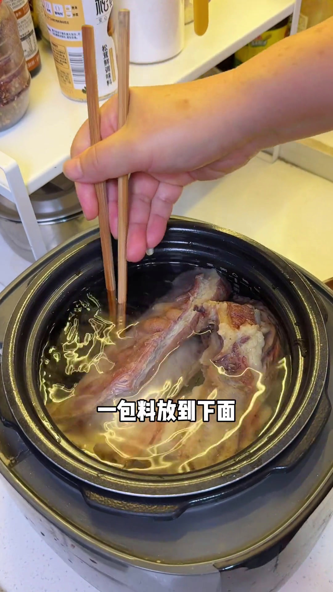 一块牛肉雨姐做了两种吃法,每一种都很好吃～有一个会做饭的妈妈,太幸福啦!好好吃饭好好生活美