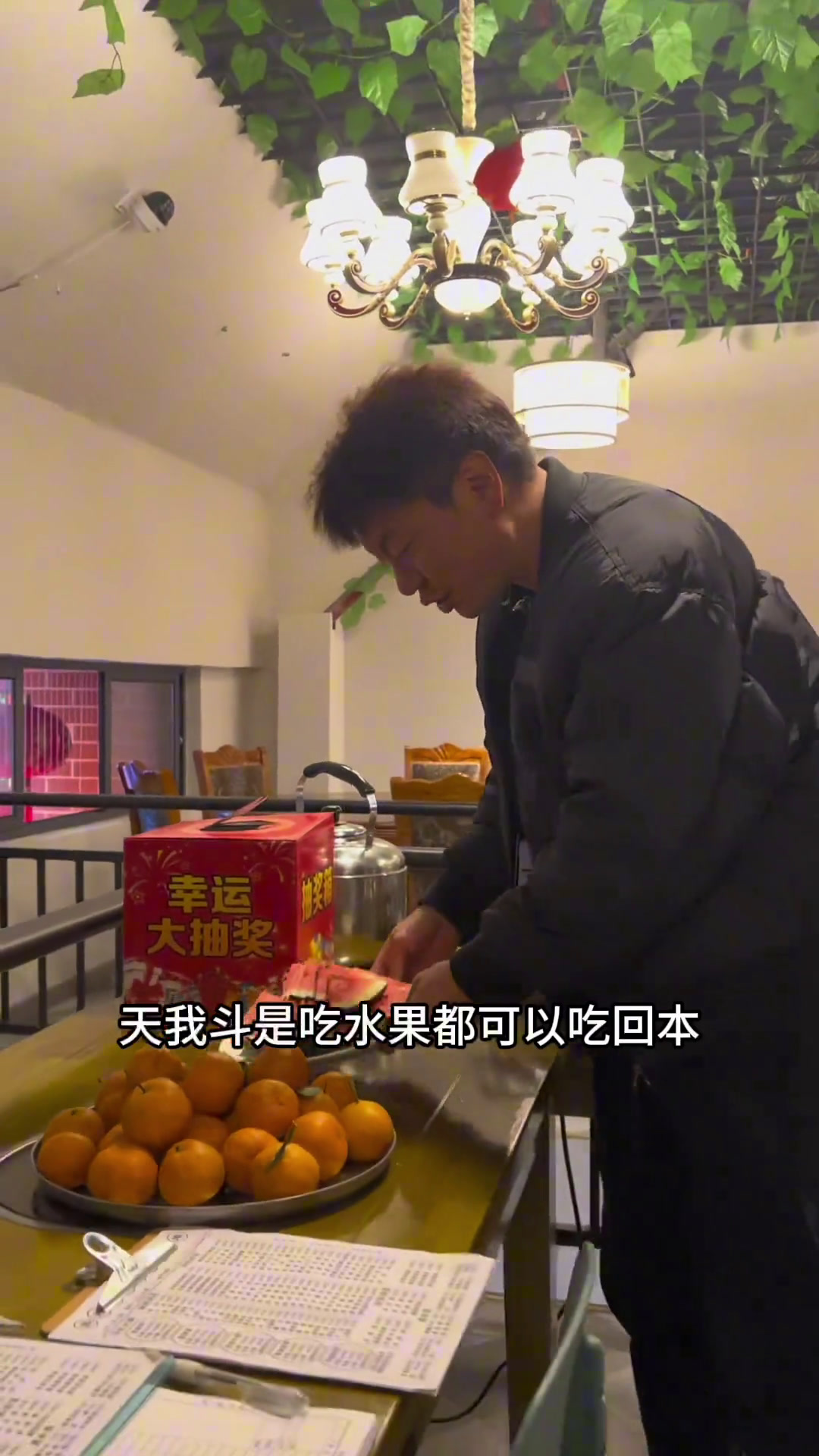 这个秘密我不说你们是不是一直没有发现?不要谢我!干锅香辣虾干锅牛蛙贵州趣味生活广告