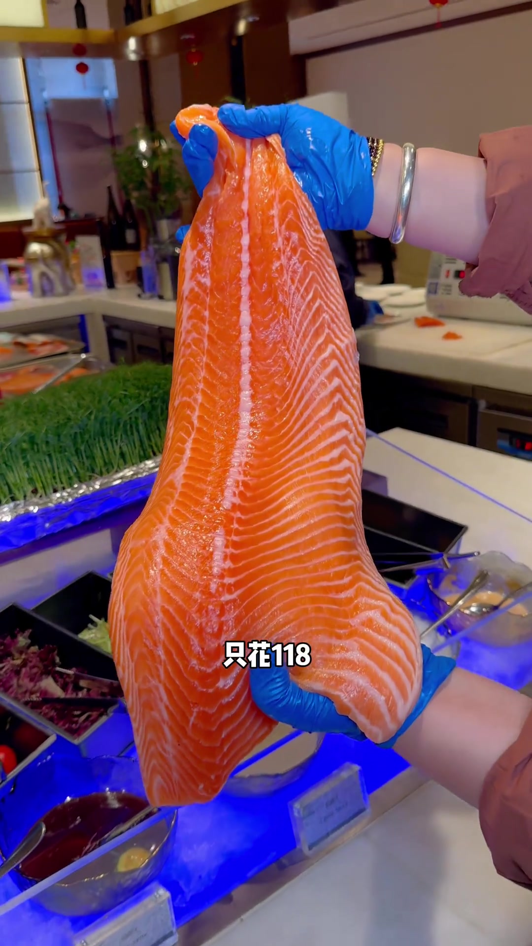 坊茨小镇附近!超高端恒信拉昆塔温德姆酒店花118吃小白同款=三文鱼刺身+海鲜+牛排羊排+西