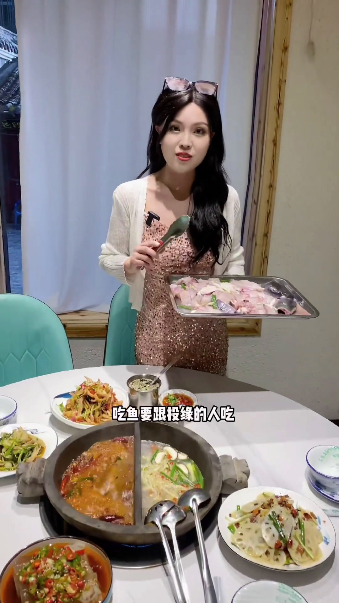 最近来老街渔家湾吃石锅鱼的小伙伴,注意啦,老板除了送菜品,还准备了礼物,就等你来。美食春日