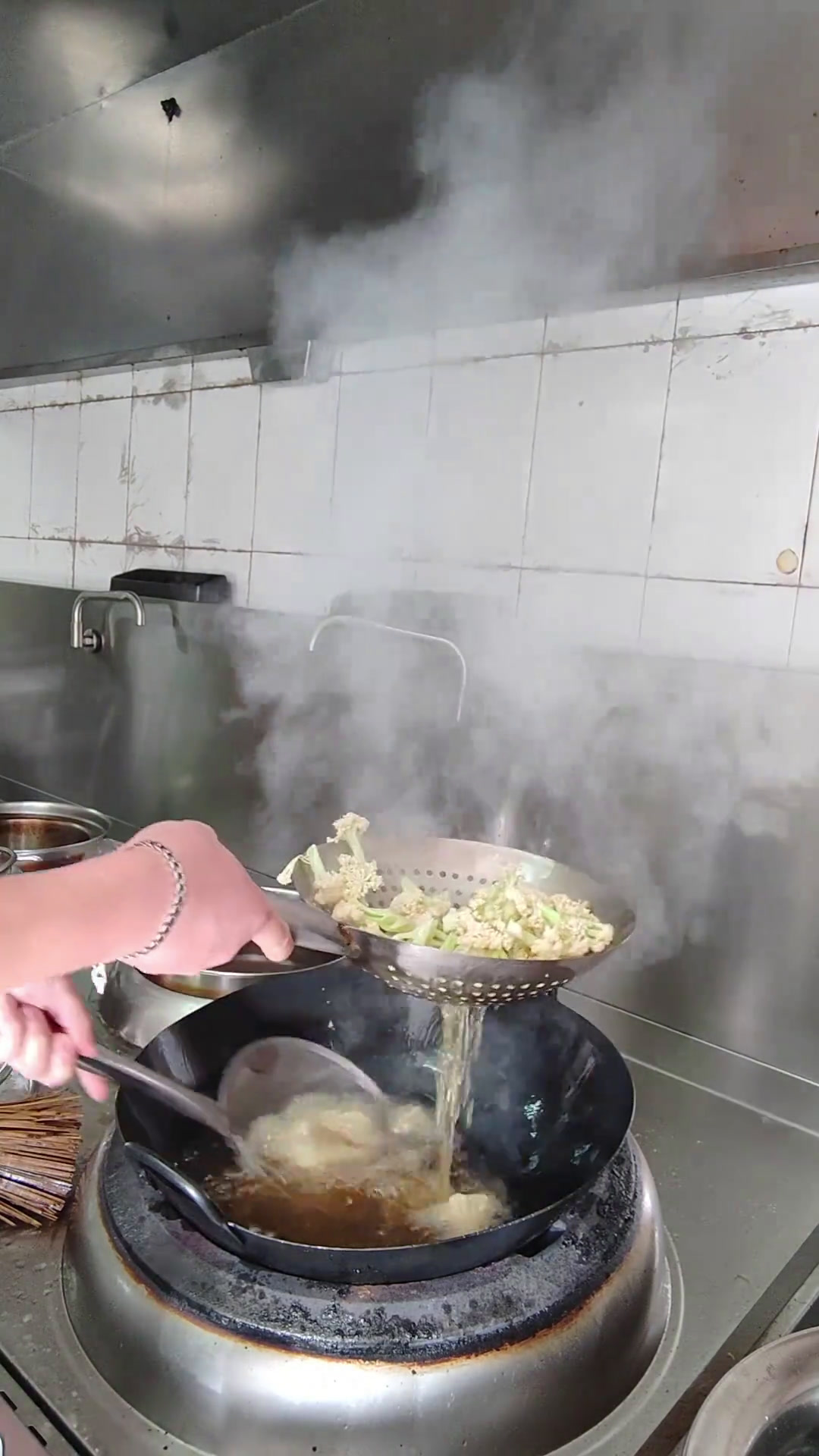干锅花菜,我的做法非常简单,你是怎么炒的呢?美食美食教程家常菜