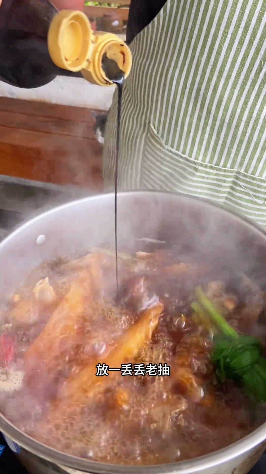 完了,妈妈今天做的鱼香肉丝又让我炫了两碗米饭!川菜的快乐谁懂啊,也太香太下饭了～美食vlo