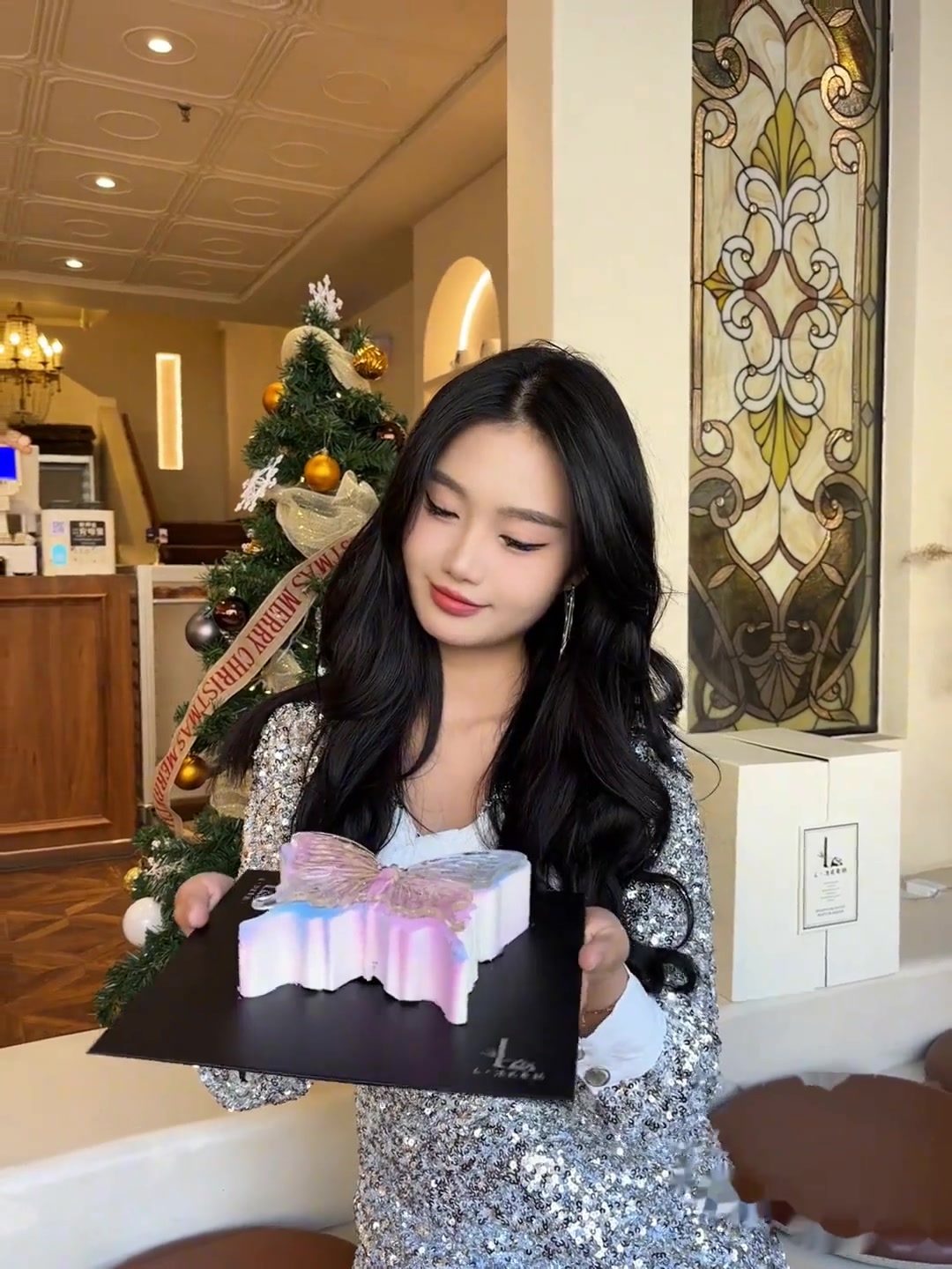 79破碎蝴蝶蛋糕迫不及待把今年收到的生日惊喜分享给你们生日蛋糕仪式感happybirthd