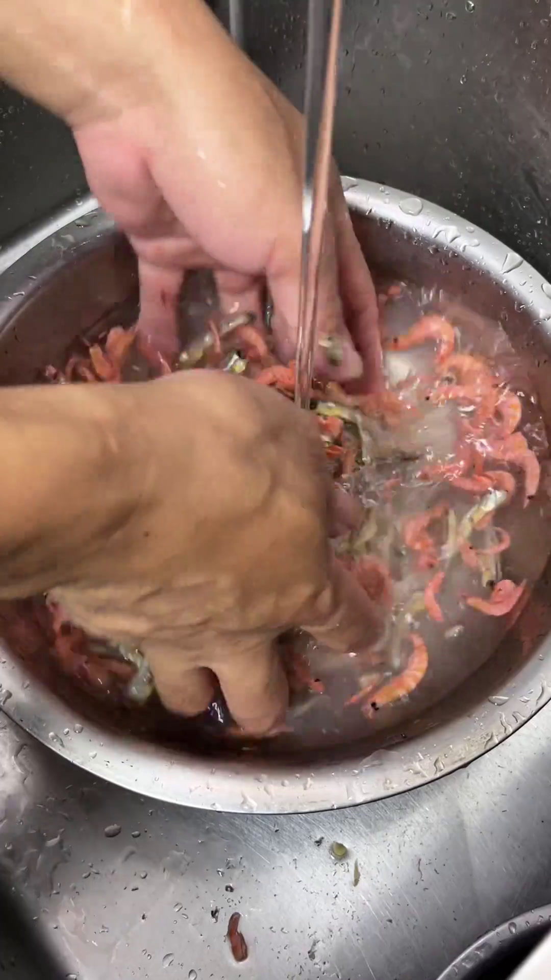 辣椒炒小鱼小虾,香辣入味巨下饭做菜我是认真的努力做好每一道菜小鱼小虾下饭菜