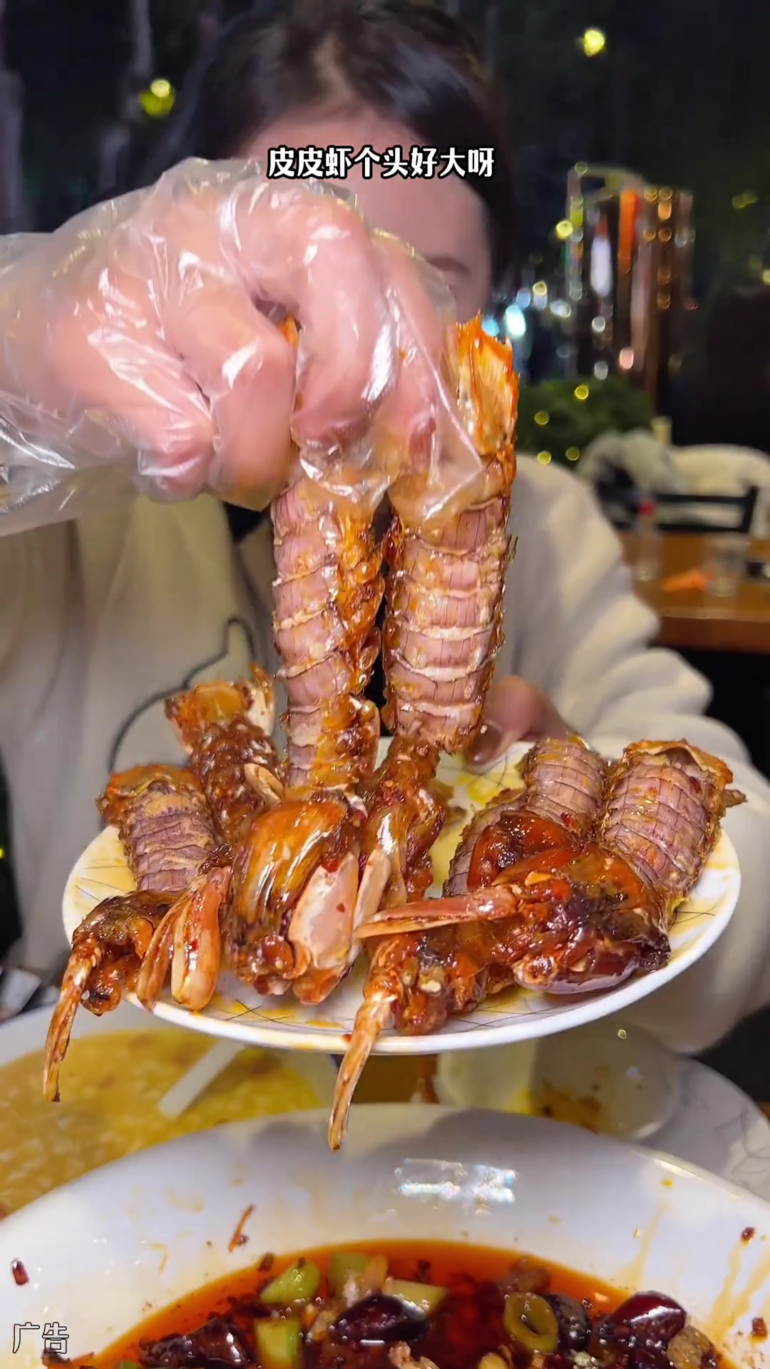 学会语言很快的方法,就是跟着本地人去吃老馆子成都美食香辣蟹苍蝇馆子爬爬虾蓉记香辣蟹爬爬虾2