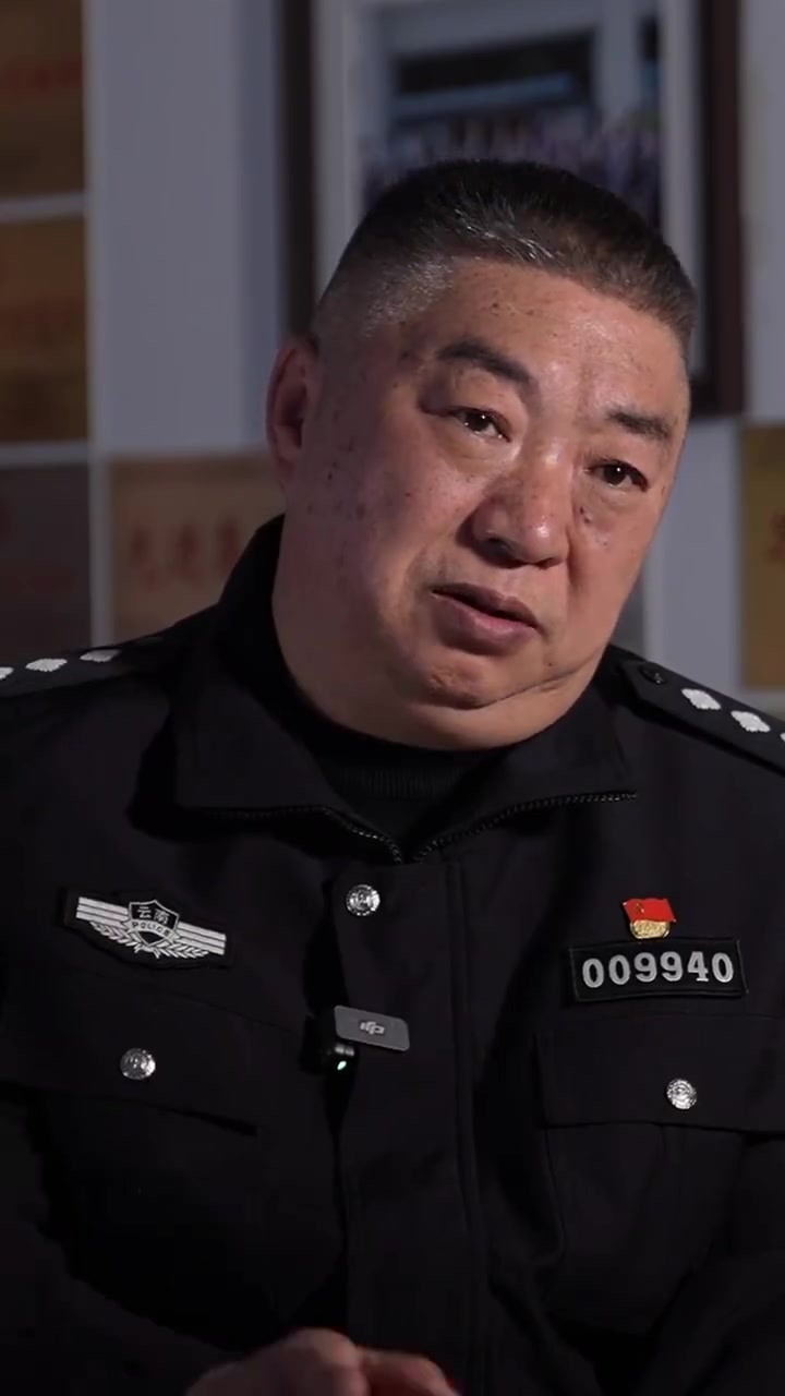 云南省昆明市公安局刑侦支队民警蒋彪,已从事刑侦工作37年,曾参与侦办湄公河惨案、昆明火车站