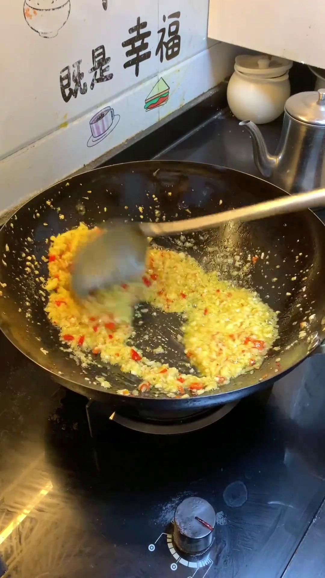 美食蒜蓉粉丝焗大虾蒜香浓郁鲜嫩入味蒜蓉粉丝虾蒜蓉粉丝焗大虾蒜蓉虾煲