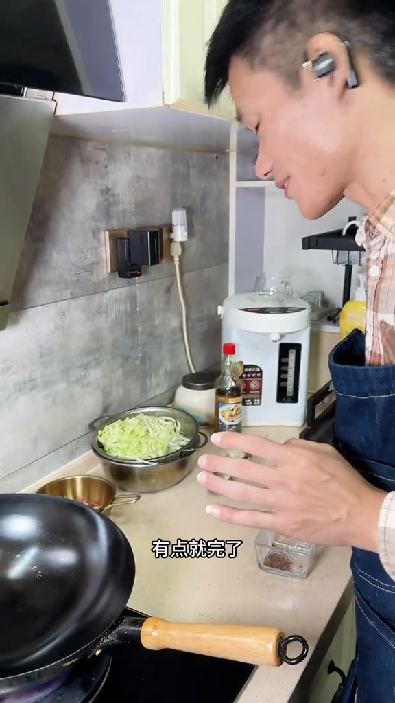 冬天必吃羊肉白菜拌面条好吃到停不下来老味道