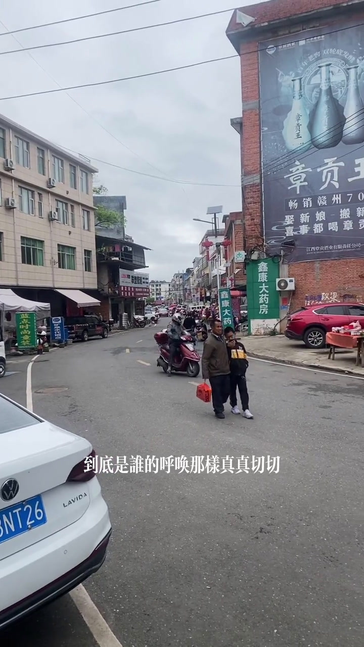 大哥二月初三,爸爸二月十八,二哥三月初四。奶奶四月十三。妈妈跟宇宇四月十九。2024年的第