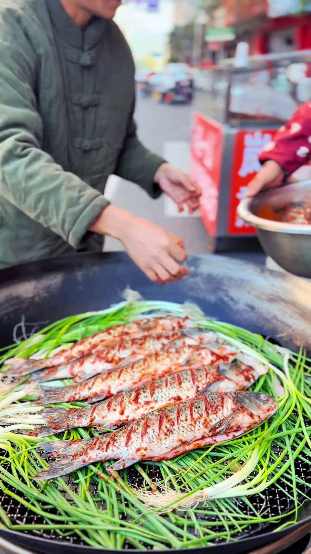 准备好了熏鱼人间烟火武夷山民间手艺充满初冬味道的美食