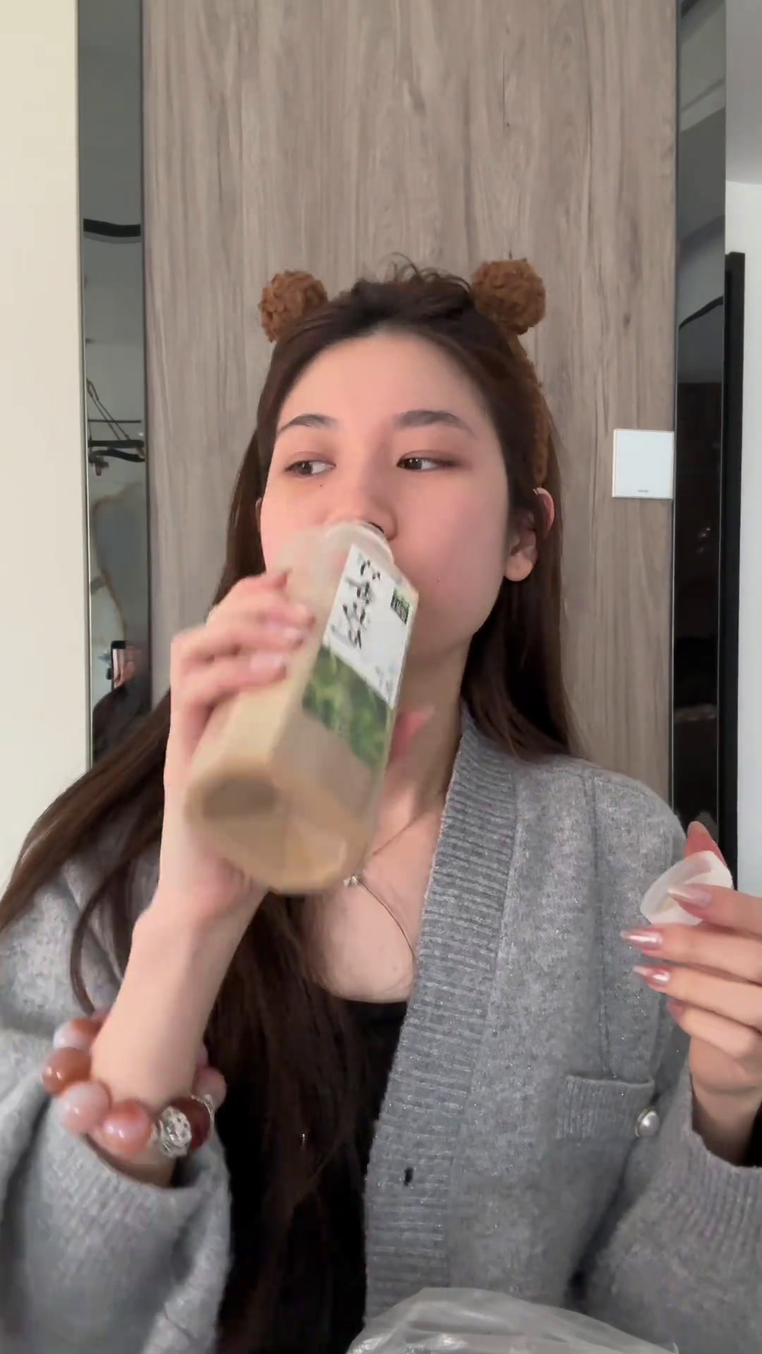 惊呆了,吃完一份炸鸡还吃掉秤了!日常vlog自律一天吃什么记录真实生活