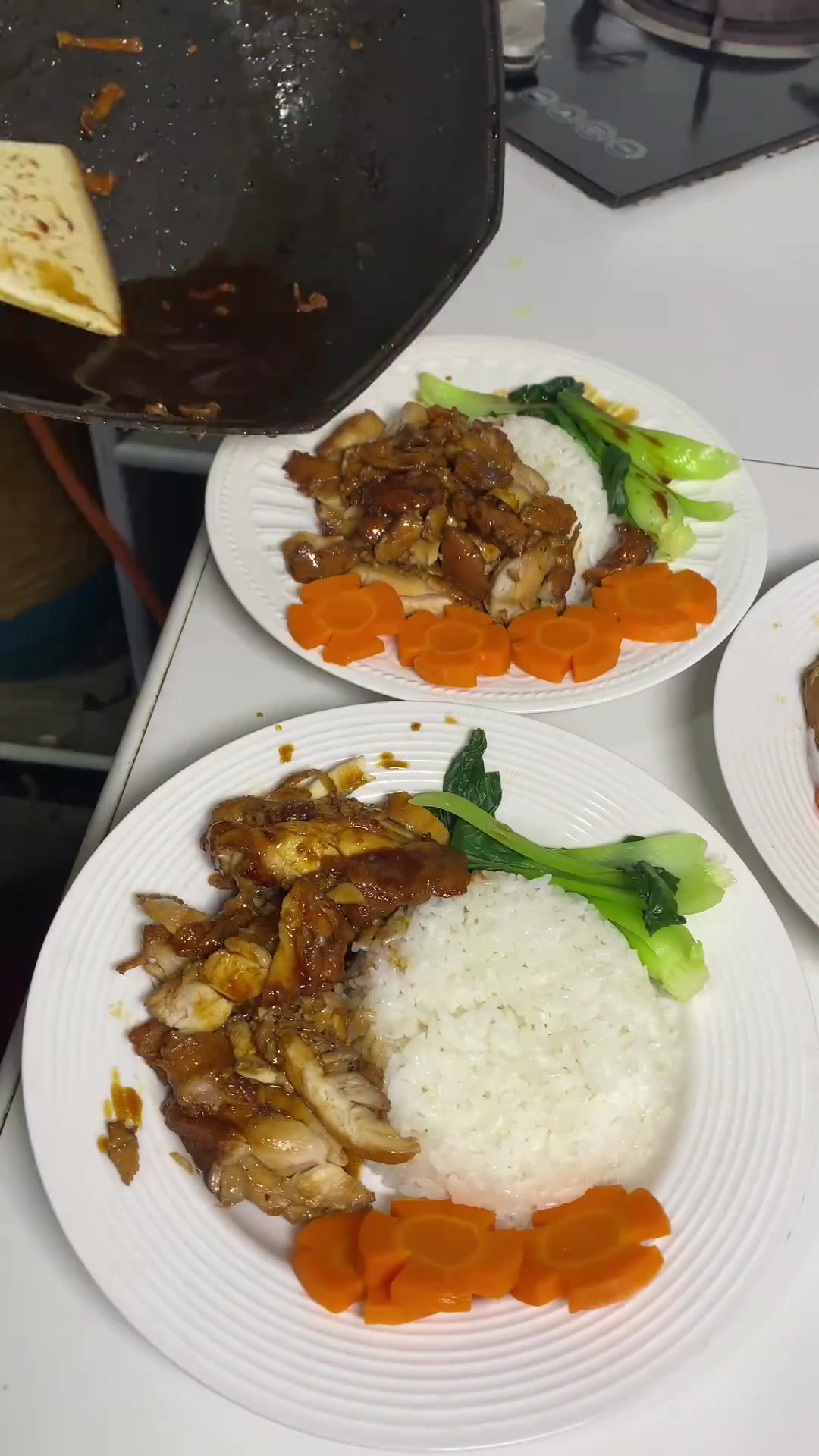 家里有小朋友的去试试这个照烧鸡腿饭,一口米饭一口肉特别满足,儿子说下次还要做这个给他吃记录