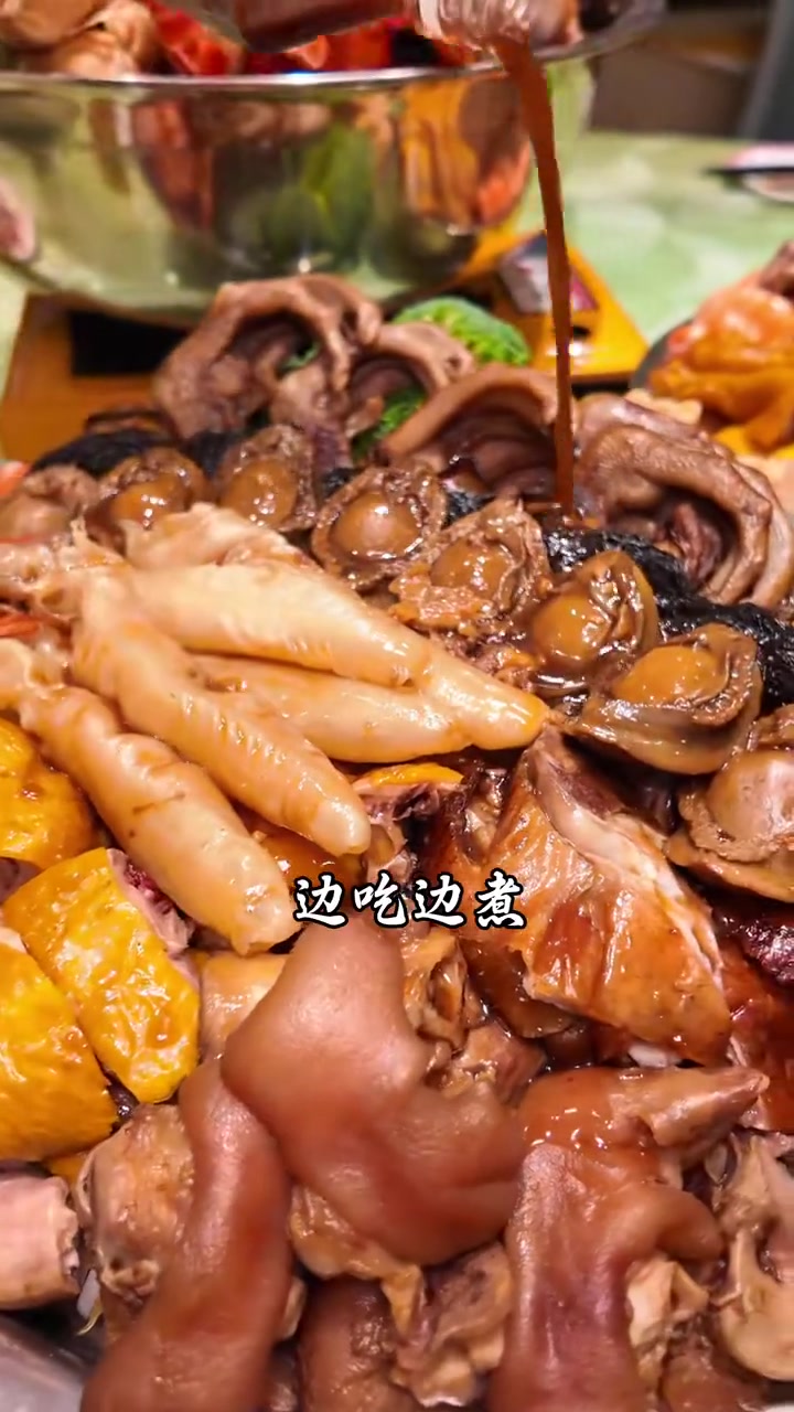 广东人年夜饭c位担当,盆菜里藏着多少人的乡愁,今天吃盆菜!