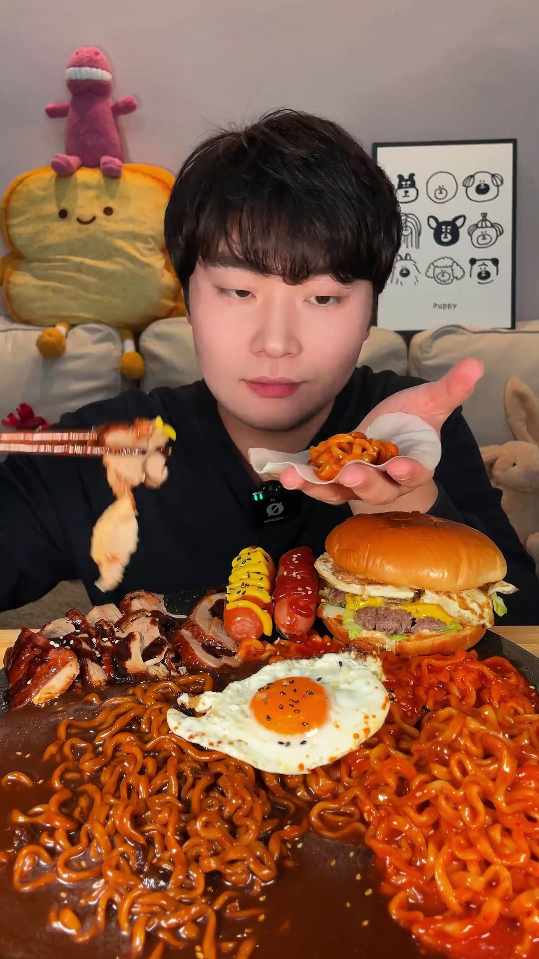 烤鸭火鸡面炸酱面双拼 芝士牛肉堡!香麻了好吗!