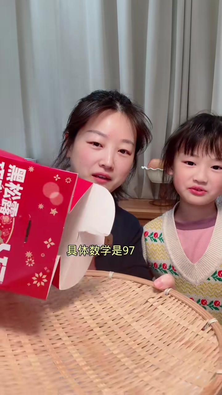 跟喜宝一起品尝黑松露巧克力