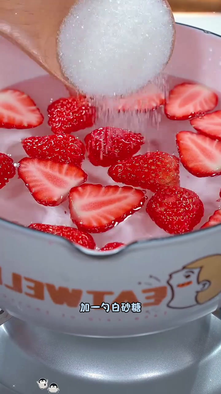 家里有草莓就能做的6种甜品做法……