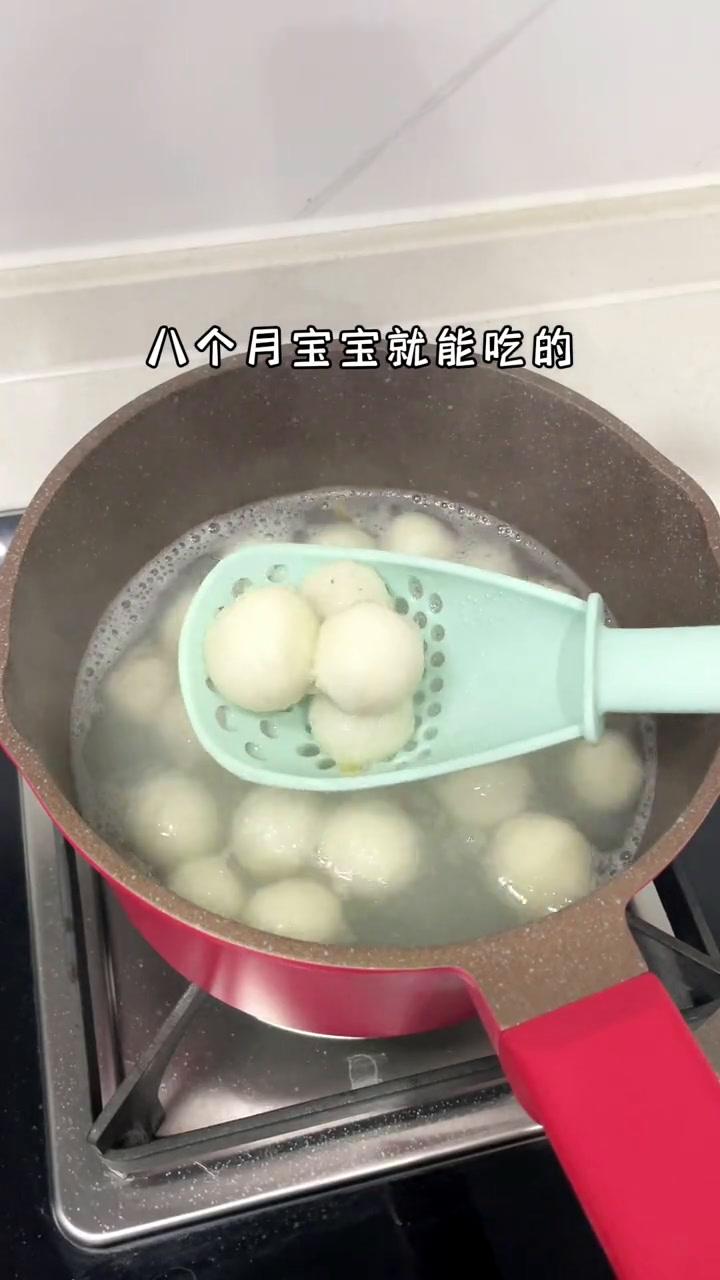 宝宝版小汤圆,软糯的山药皮裹满了香甜的枣泥,一口下去超满足,快给宝宝安排上吧