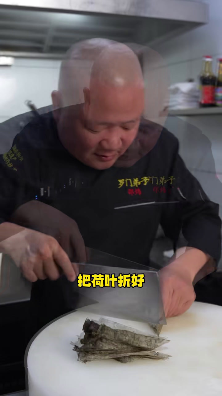 福州年夜饭的常驻嘉宾——红蟳蒸土粉,又好吃又好看