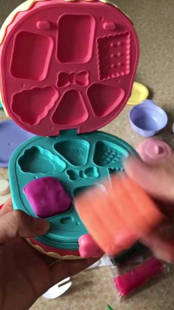 小触须儿童过家家彩泥蛋糕玩具双层三层汉堡机橡皮泥