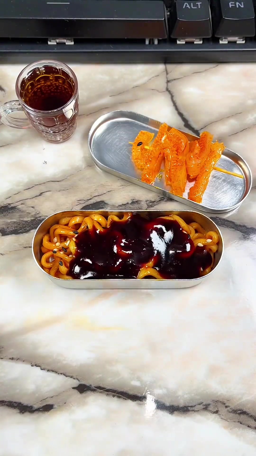 火鸡面还得是三养,火鸡面酱多多,谁不喜欢粘粘糊糊的火鸡面