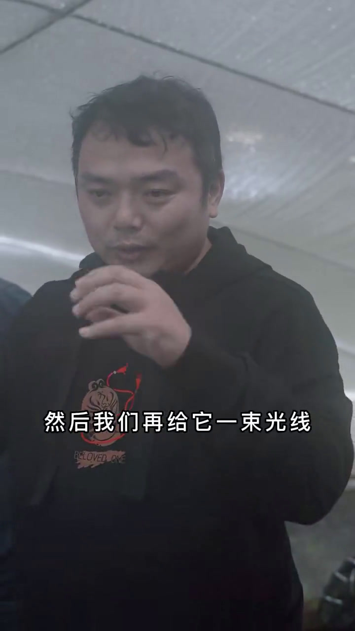撒旦鸭嘴鱼的胡须到底有多长?