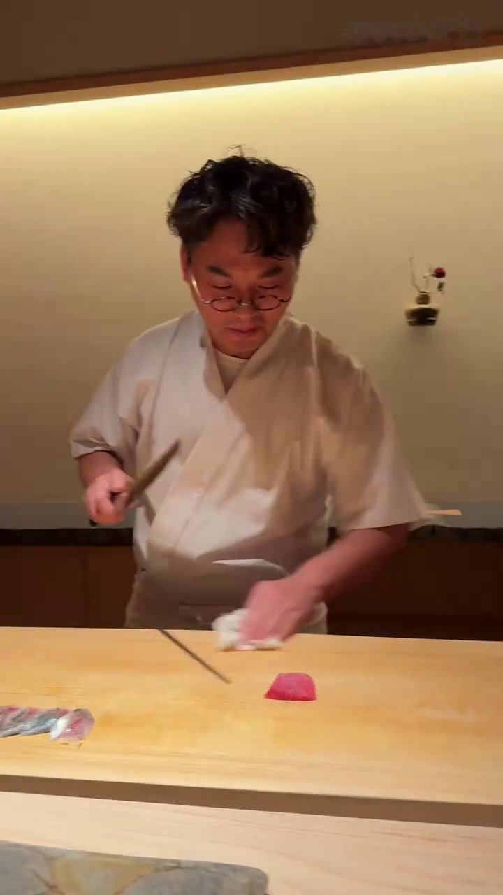 包场东北黑米寿司畅吃局,本以为是瞎搞,却发现东北师傅不光懂烧烤,东北米也玩的飞起!食材拉满