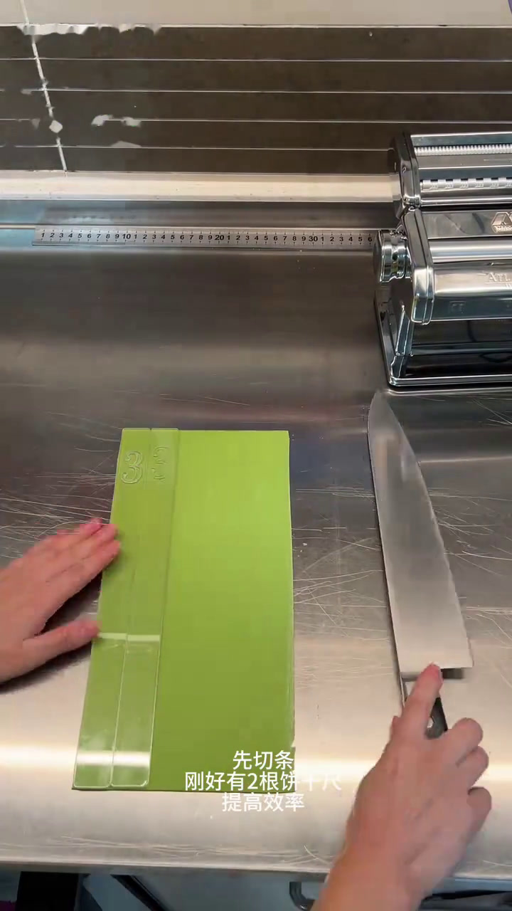 熬了四个通宵做的圣诞格菱纹馒头!对是馒头!做法和配方都在视频里啦!入坑烘焙这么多年我想说: