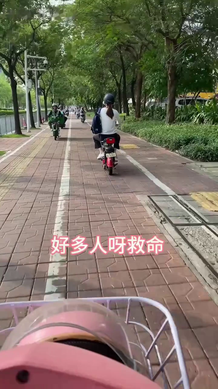 摆摊第42天,感谢乐凯撒赞助的披萨