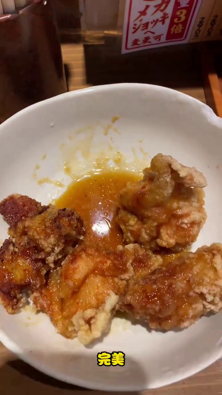 2块5一串炸鸡皮10元一杯酒,你这居酒屋主打就是一个做慈善是吧?