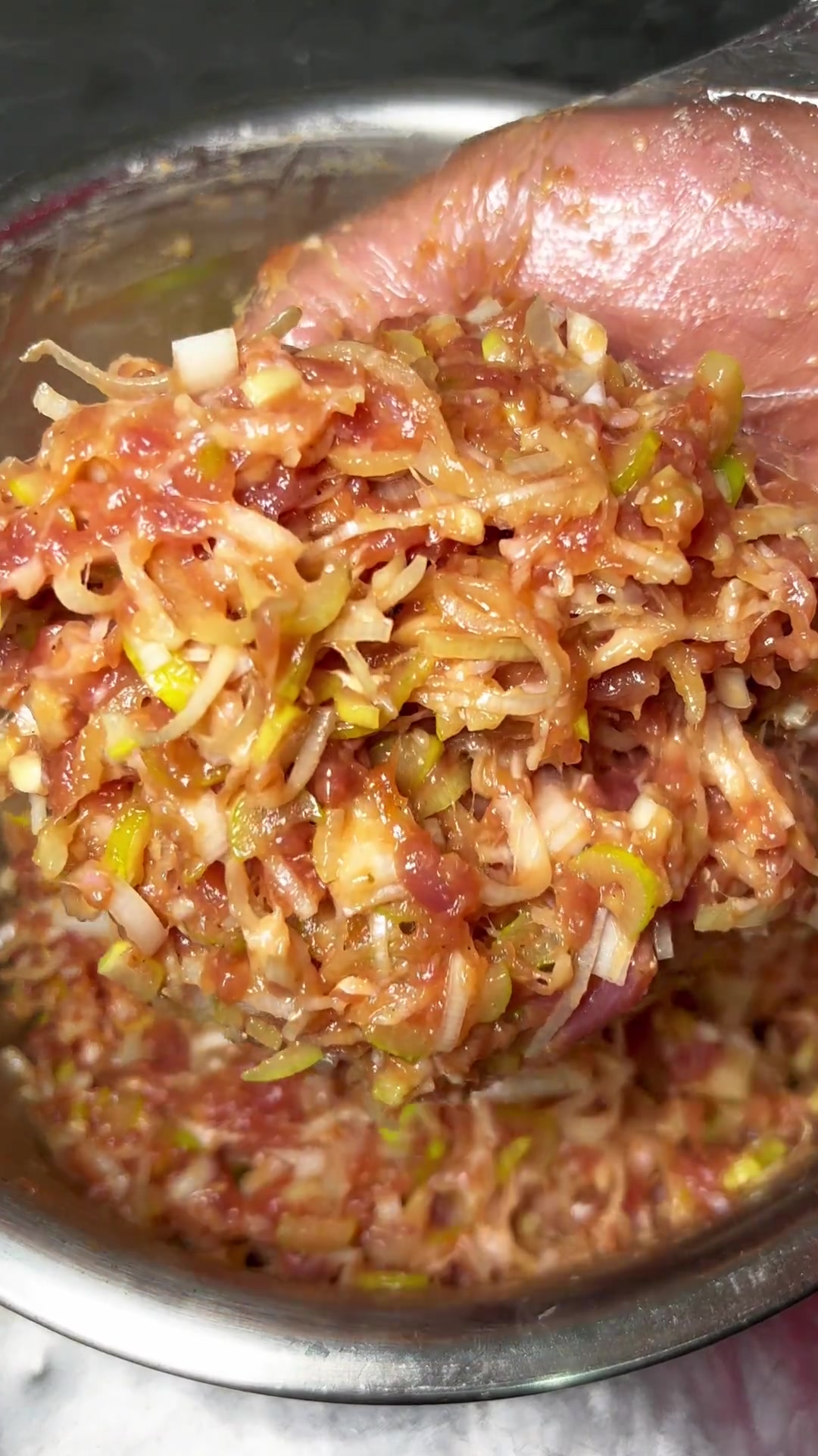 过年猪肉大葱馅像我这样调,鲜嫩多汁!这可是饺子馅中的经典