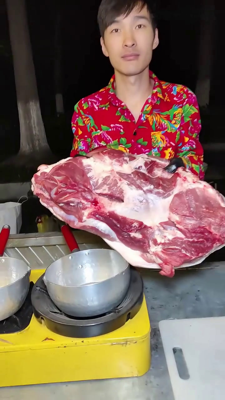 99元一串烤五花肉算不算天花板