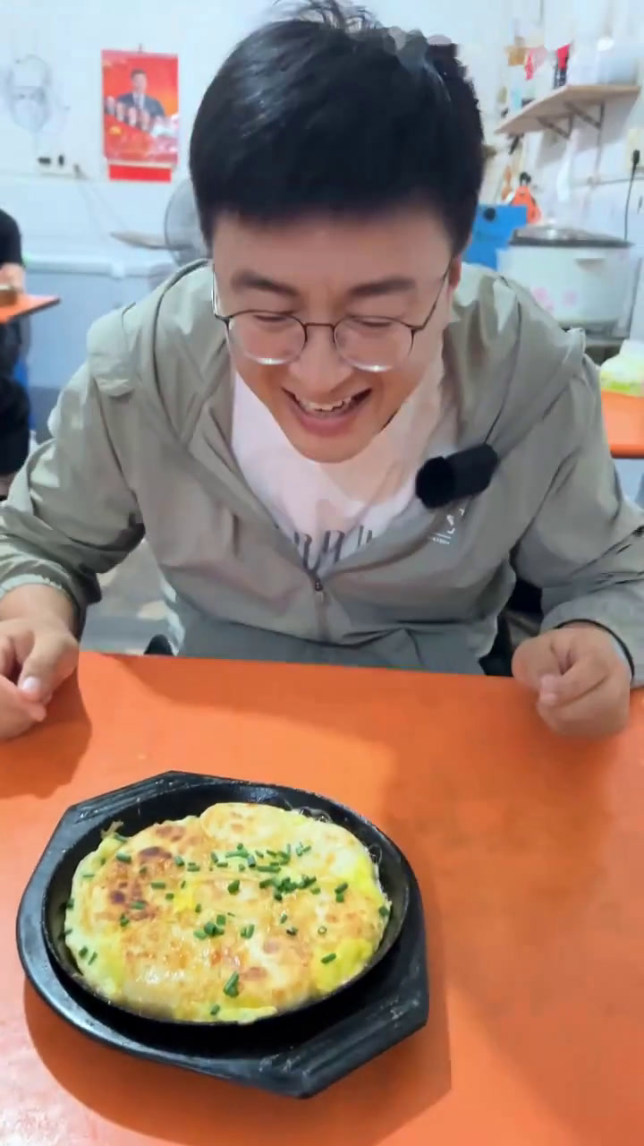 杭州根本没有小笼包,嵊州才是!豆腐馅包子吃了16个,饭量惊人……