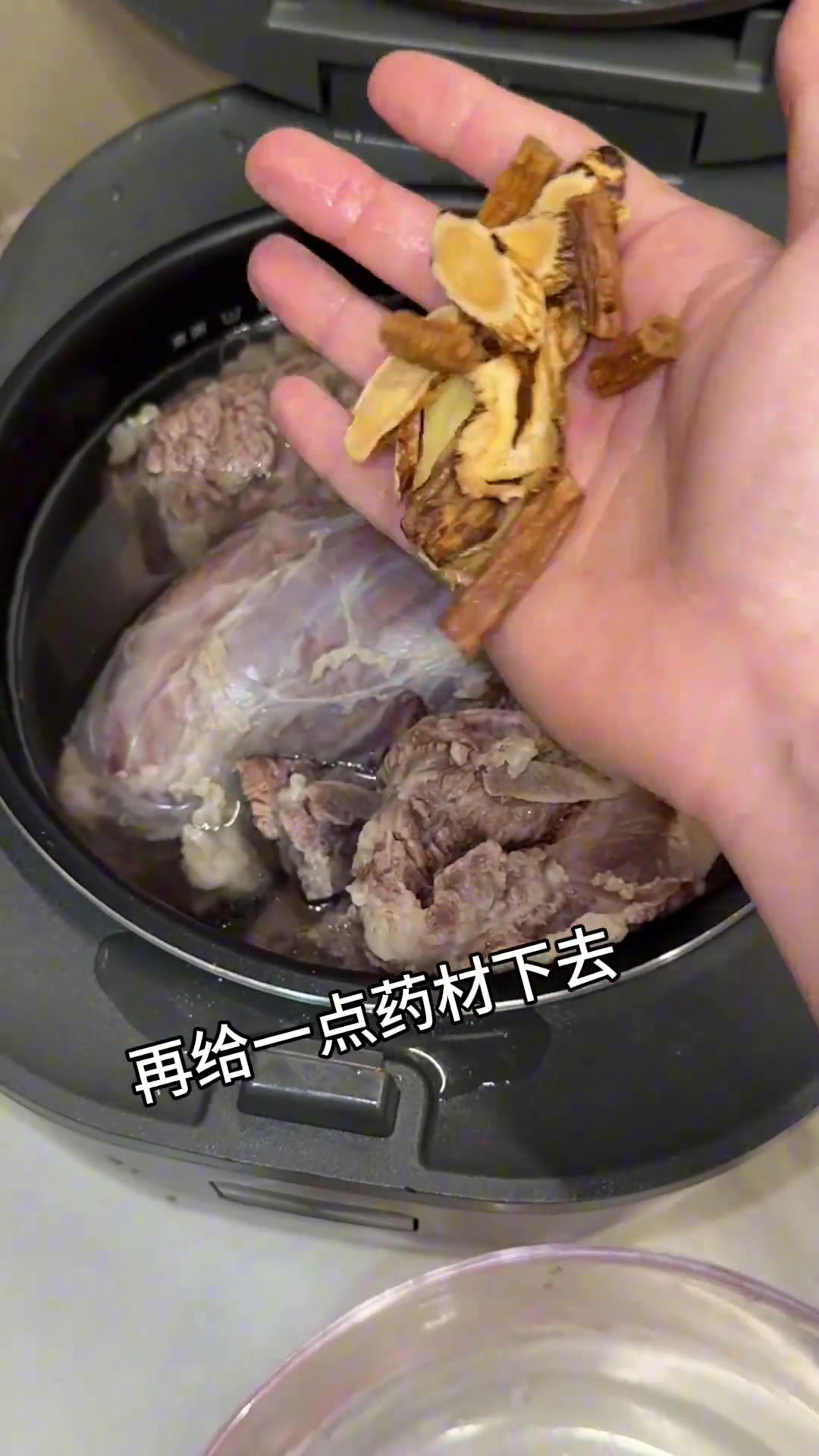 硬控广东人的啫啫牛腩猪肠粉和牛腱子牛腩～我的一牛三吃!