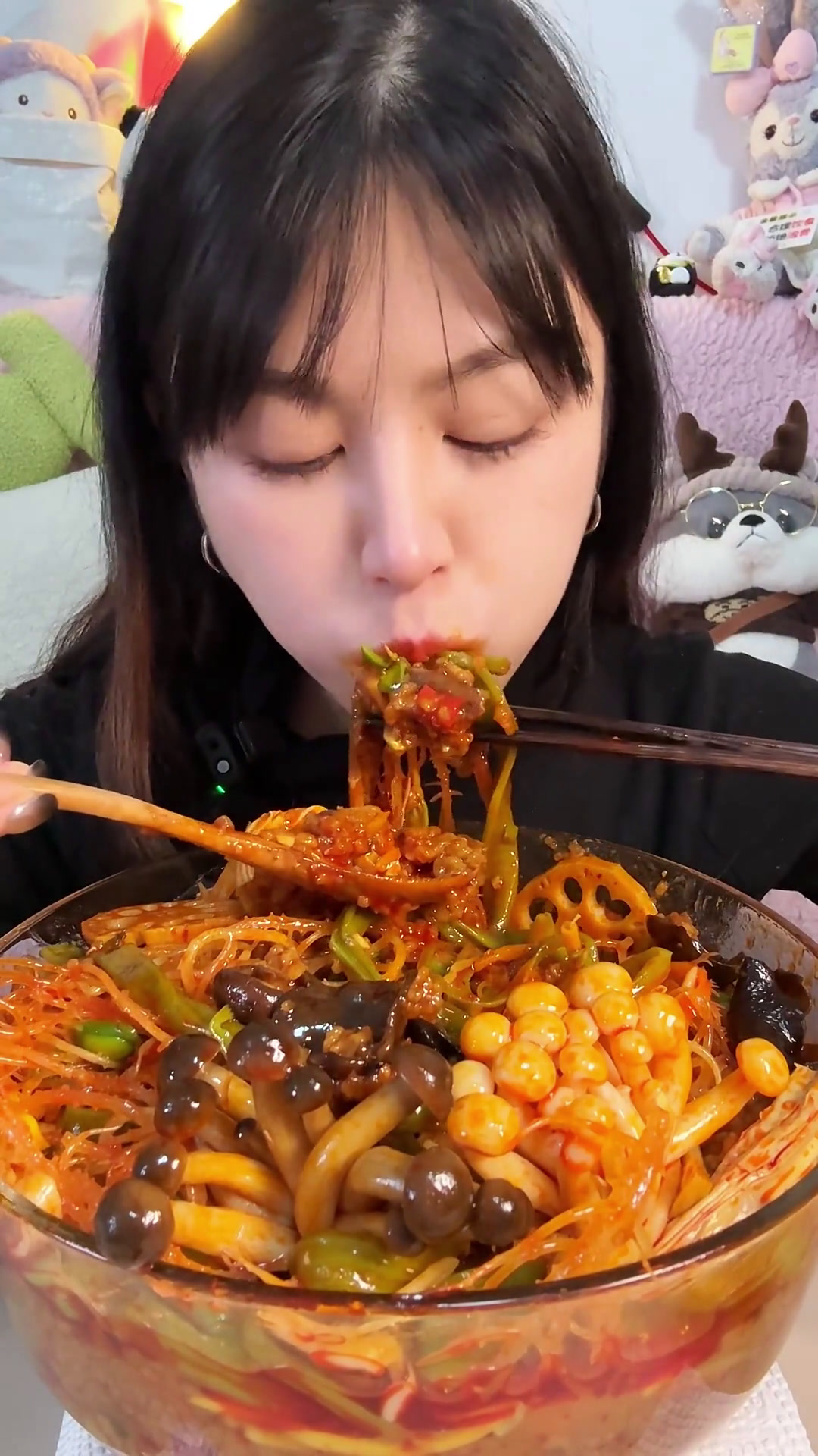 糯糯的曹氏素菜烫饭!鞭炮笋!海鲜菇!嘿嘿嘿好吃