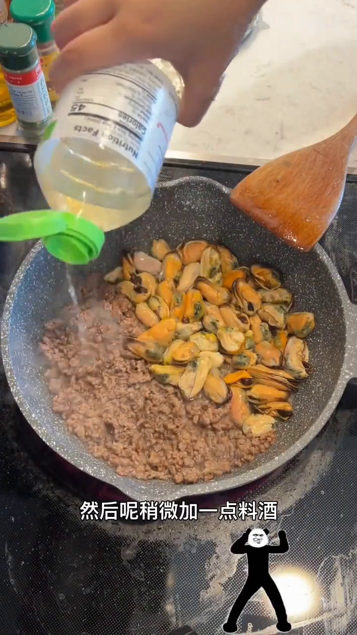 留学生随便做饭 泡菜豆腐海鲜汤