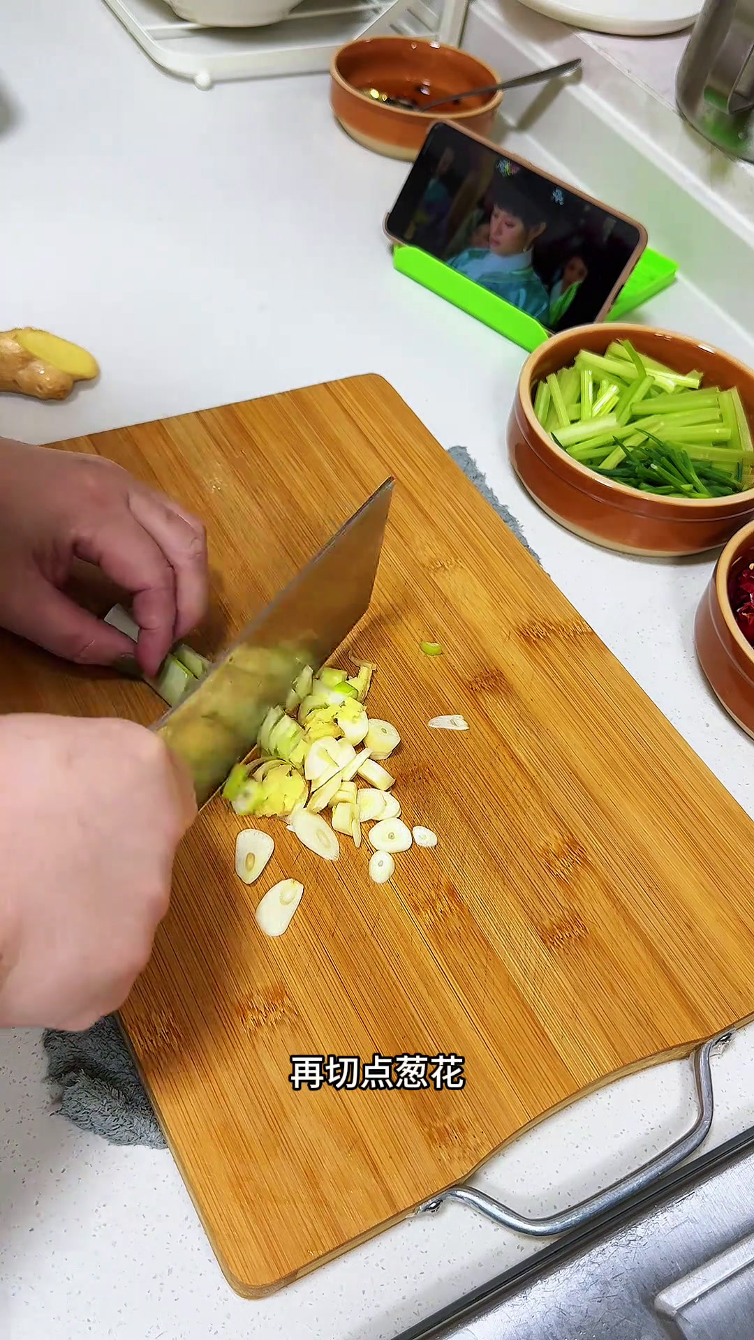 年夜饭第十五道菜:干煸鱿鱼丝