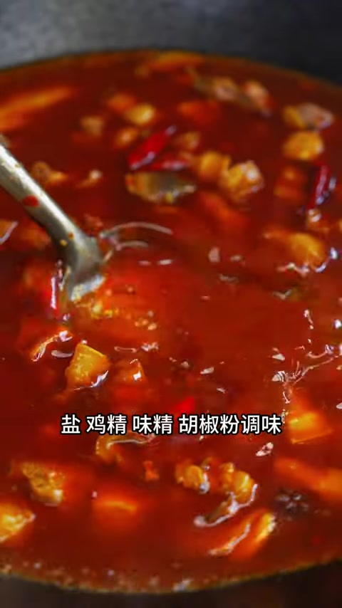 姐夫带了一只河南土鸡来,那就给他们安排一顿川味柴火鸡吃吧!