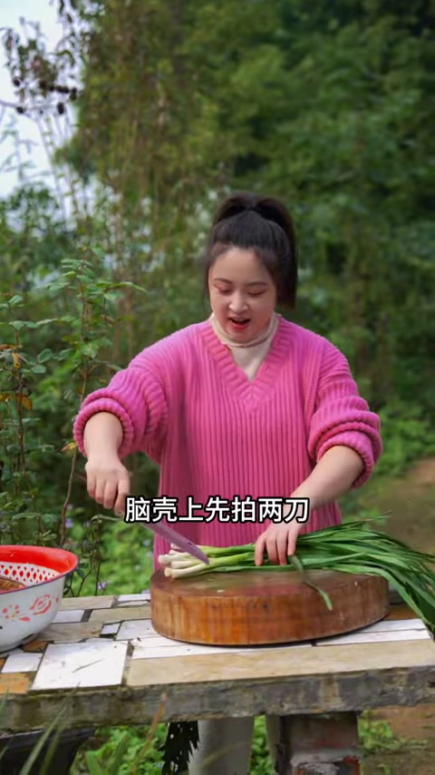 每次炒蒜苗回锅肉这道菜,我都可以吃两碗饭!