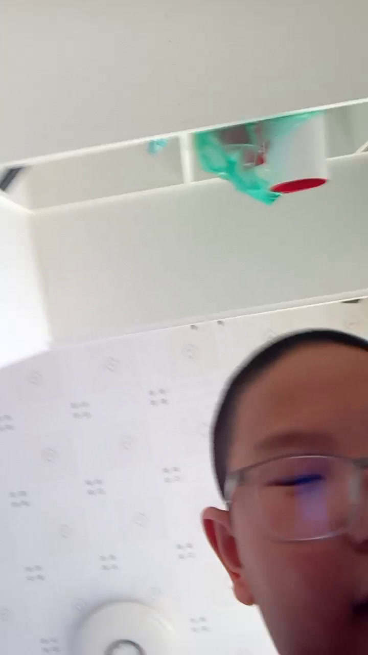 今天买了个小小的乐事薯片