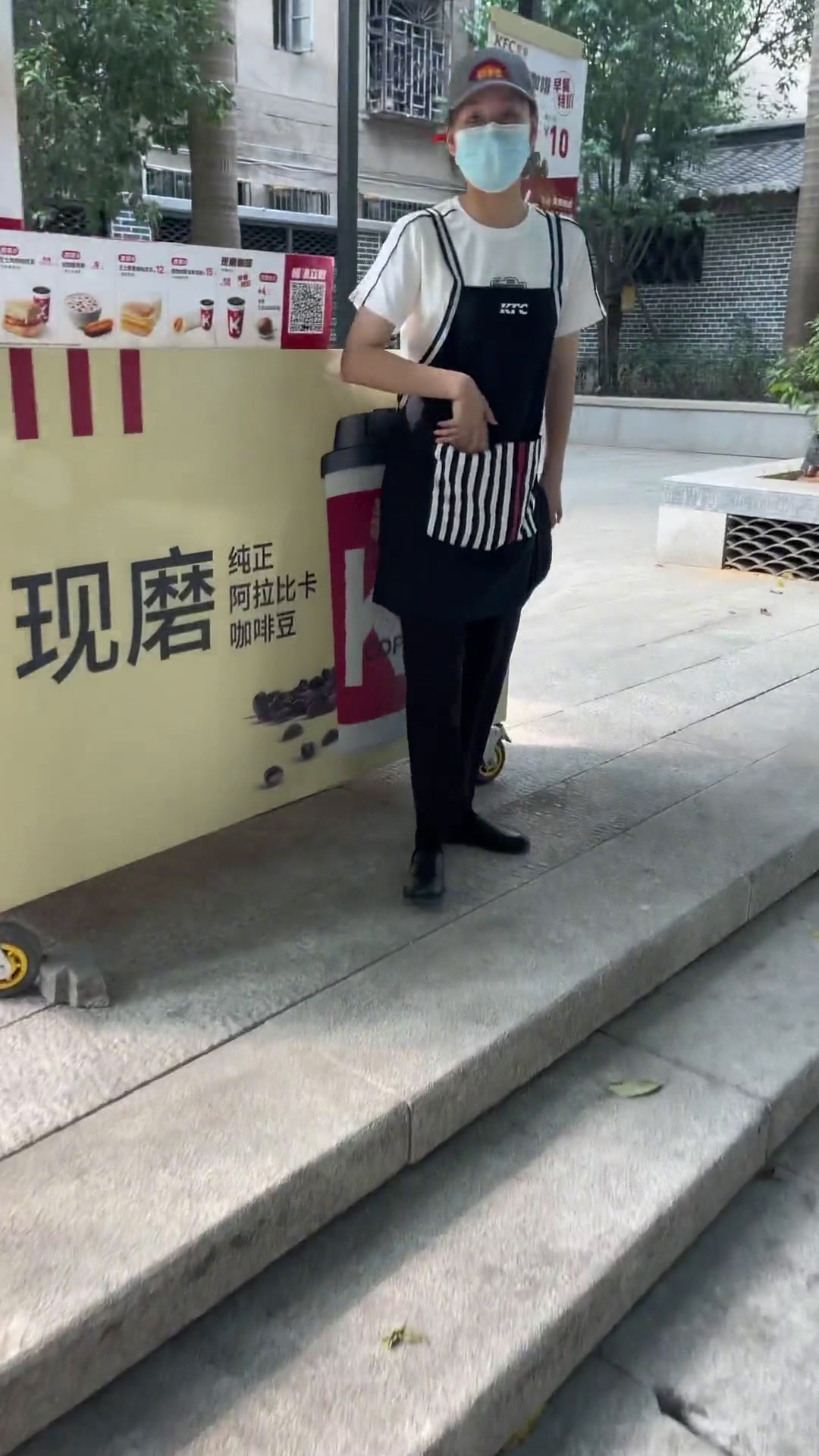 自从家楼下有了肯德基移动早餐车,吃早餐变得更积极了