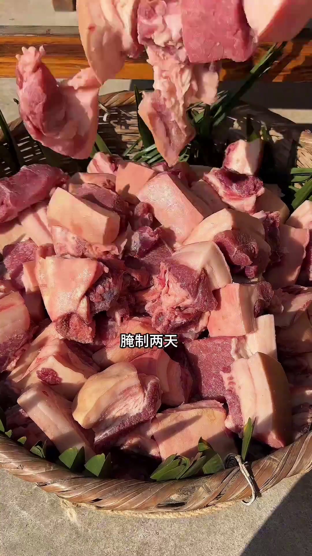 像这样做的油炸坛坛肉吃一年肉都是新鲜的,而且还特别香