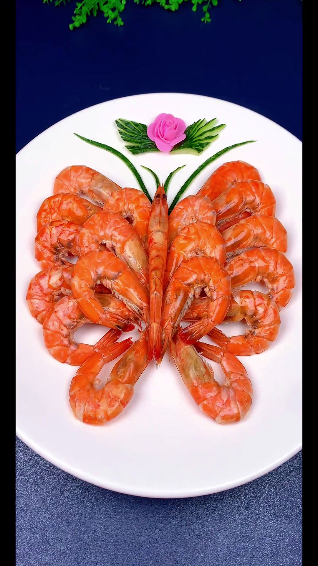 年夜饭大虾这样创意摆盘