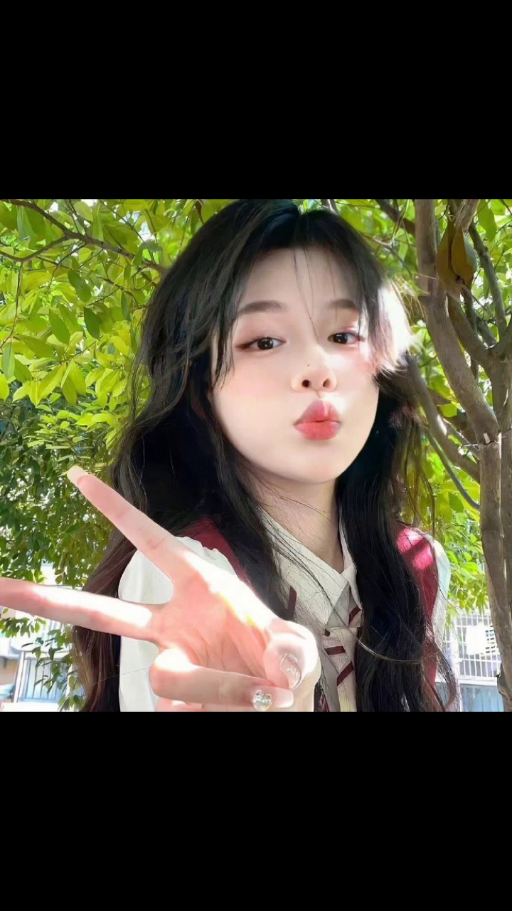 罕见还好看的女生头像