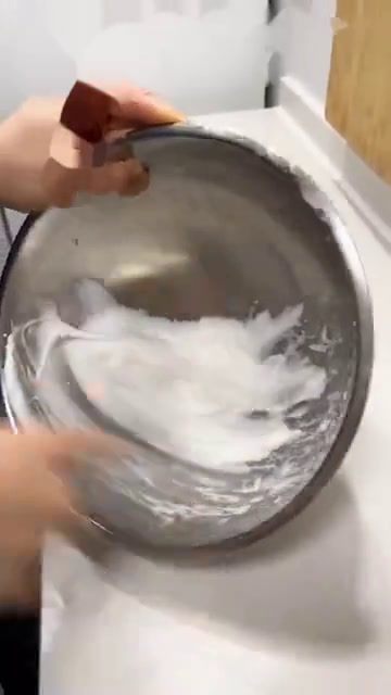 用平底锅实现蛋糕自由!为家人做这款胖乎松软的舒芙蕾松饼吧,不用烤箱就能拥有的简单甜蜜