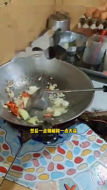 泰国美食:美丽象岛巨大青蟹海鲜店老板教你正宗泰式咖喱蟹