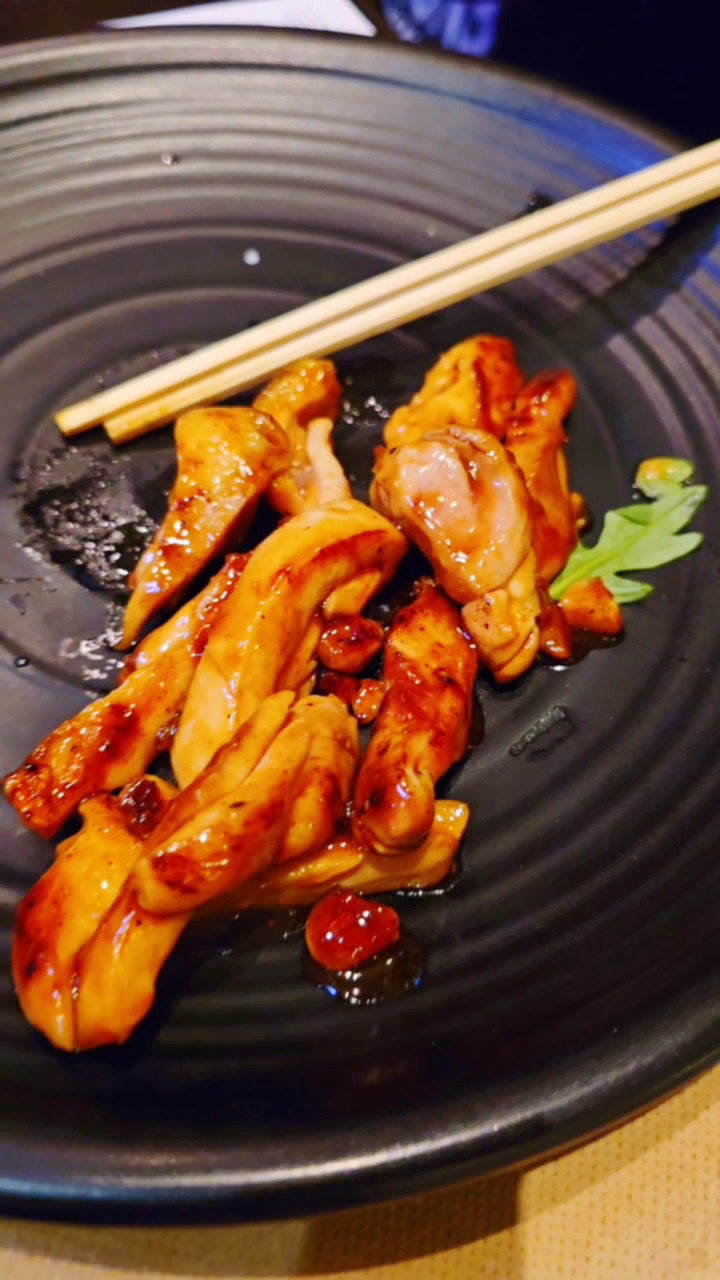 再澳洲吃袋鼠扒牛扒,大虾龙虾琵琶虾三文鱼带子,蛋炒饭吃吃吃!